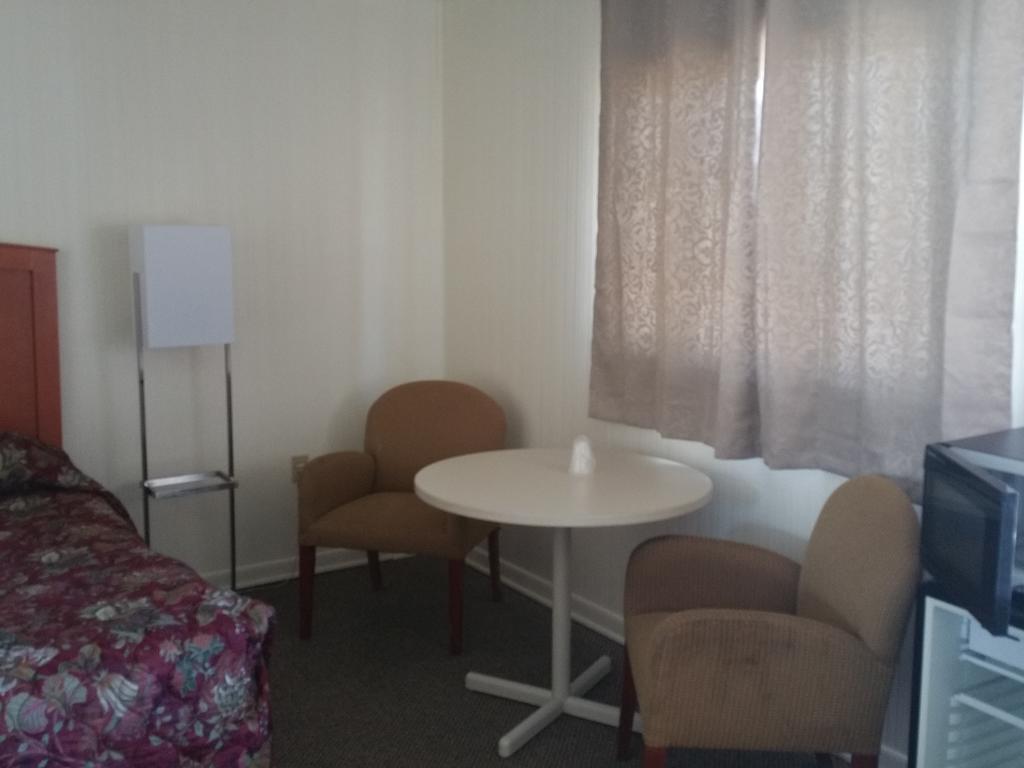 Baker'S Motel Norwich ภายนอก รูปภาพ