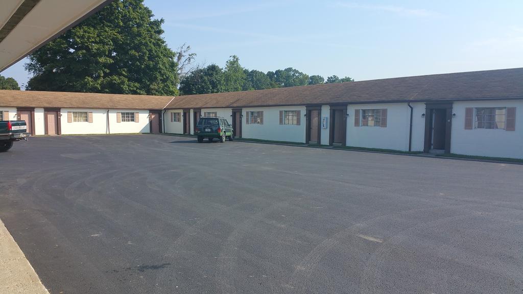 Baker'S Motel Norwich ภายนอก รูปภาพ