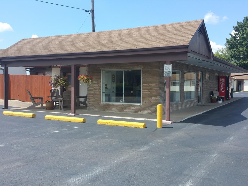 Baker'S Motel Norwich ภายนอก รูปภาพ