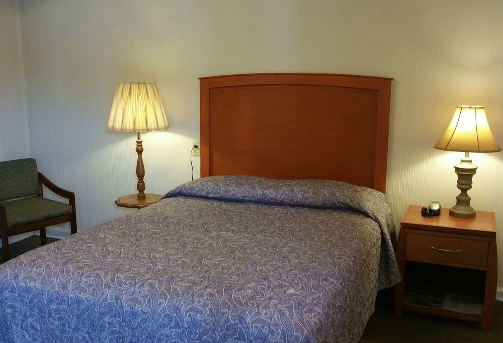 Baker'S Motel Norwich ภายนอก รูปภาพ