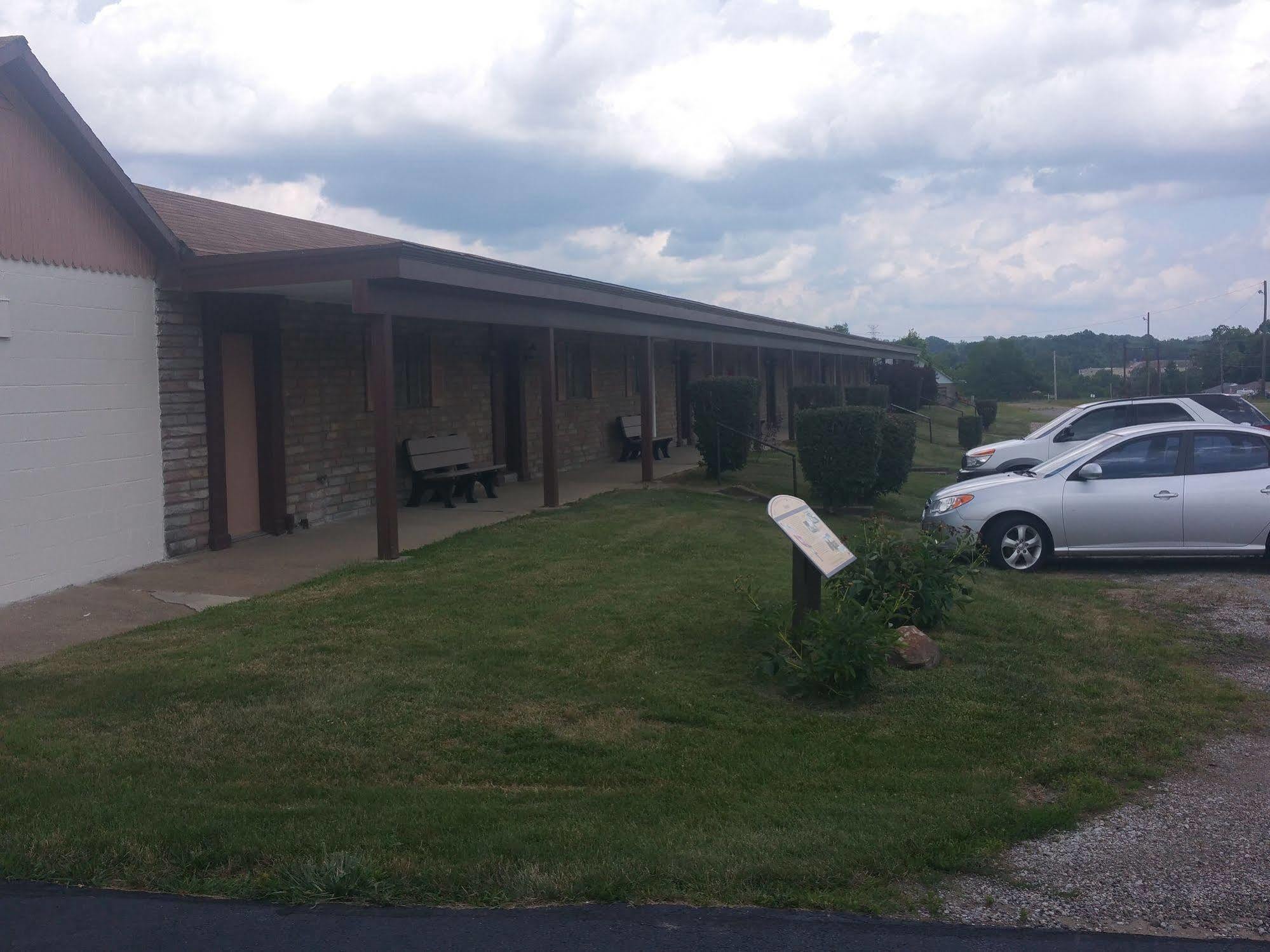Baker'S Motel Norwich ภายนอก รูปภาพ