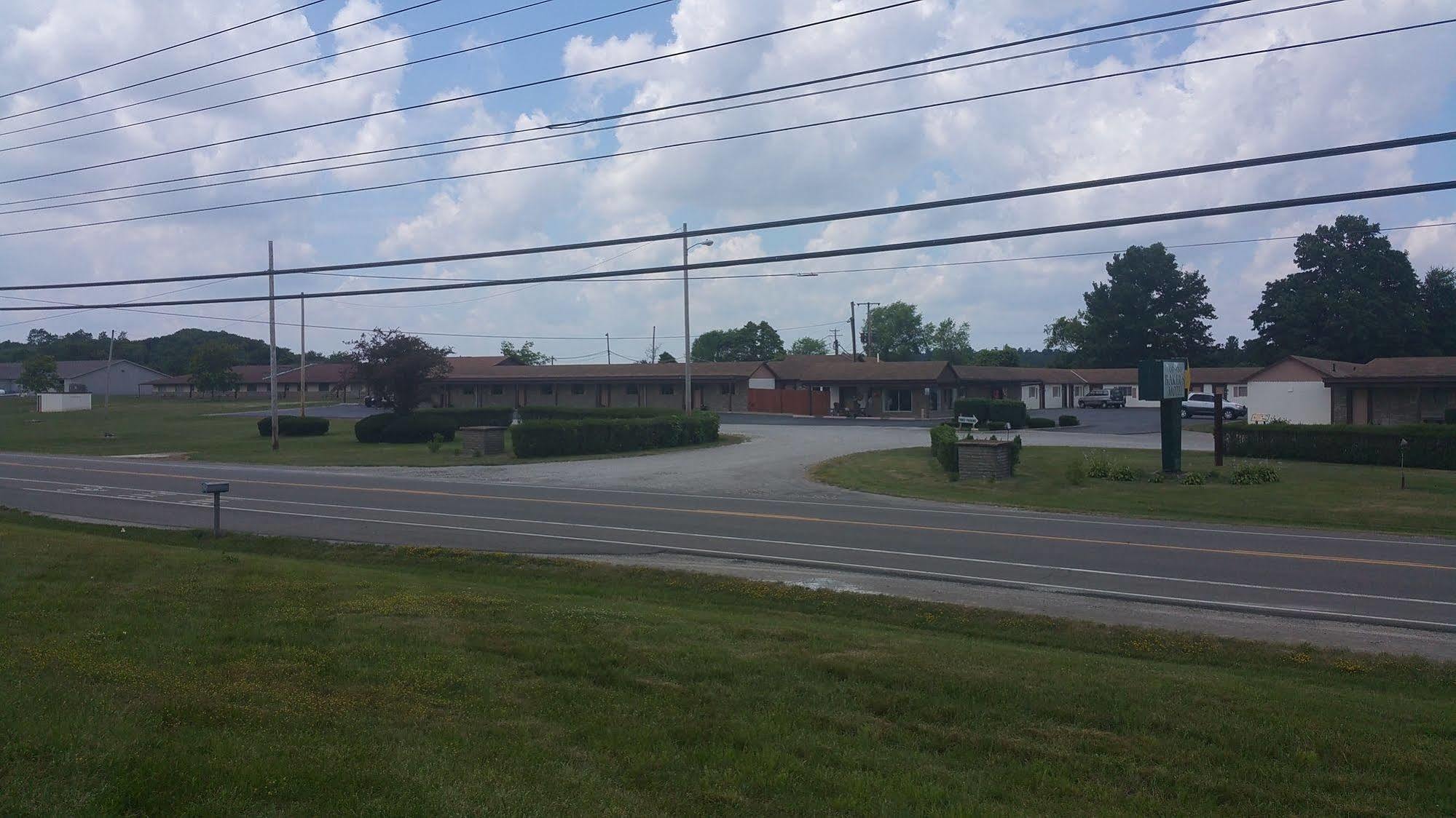 Baker'S Motel Norwich ภายนอก รูปภาพ